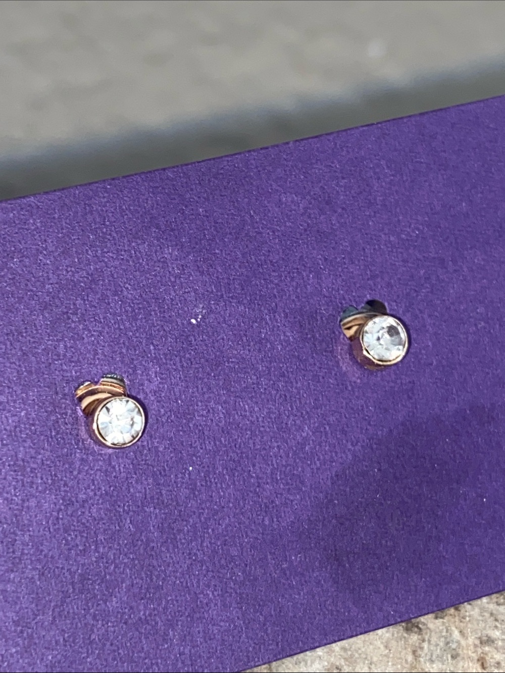 5/$10❤️❤️❤️NEW Gold Tone Zinc Alloy Crystal Stud Earrings